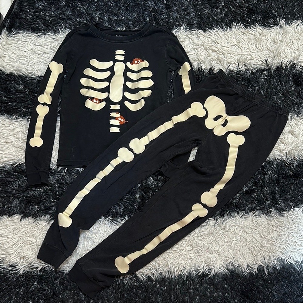 Gymboree Glow in the Dark Skeleton Pajama Set, Sz 12